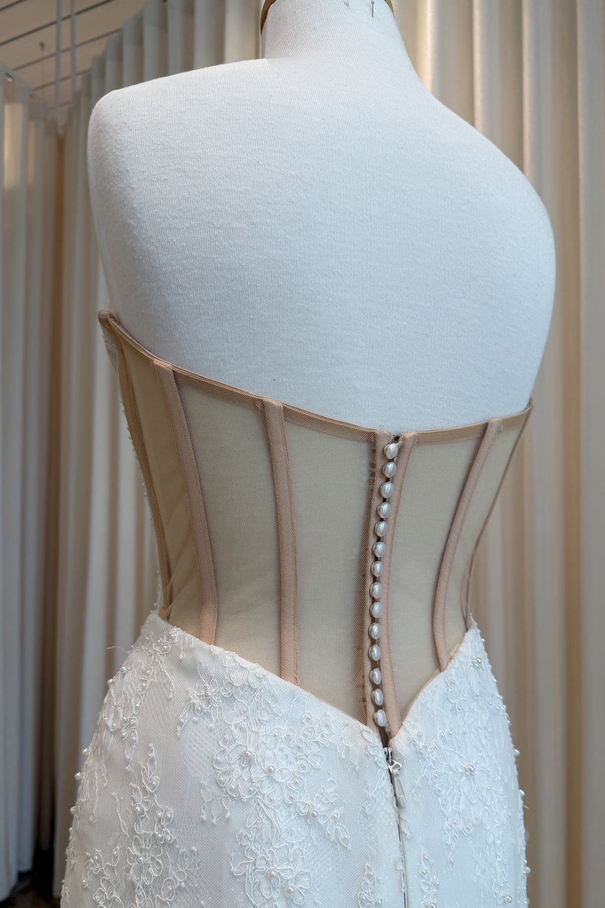 Audrey Chantilly - Size 8