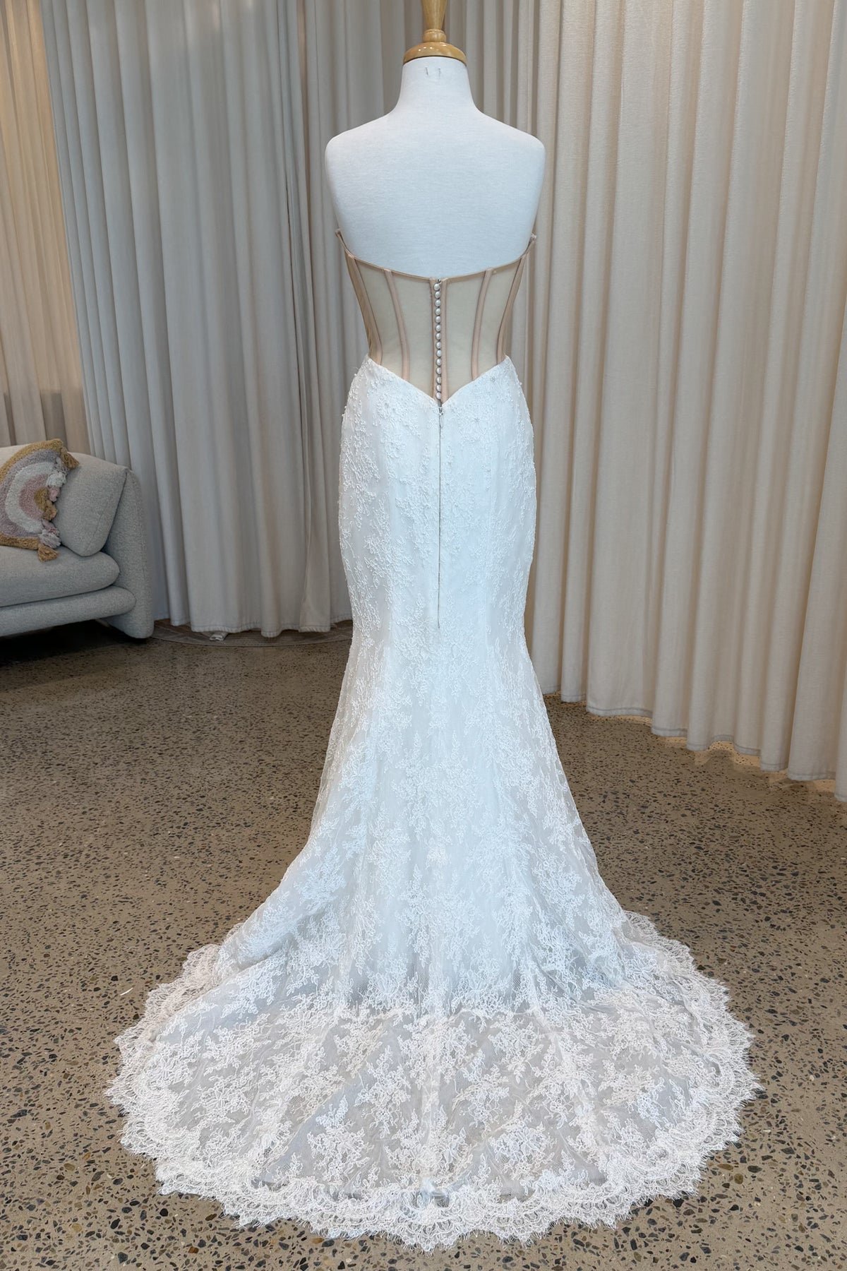 Audrey Chantilly - Size 8