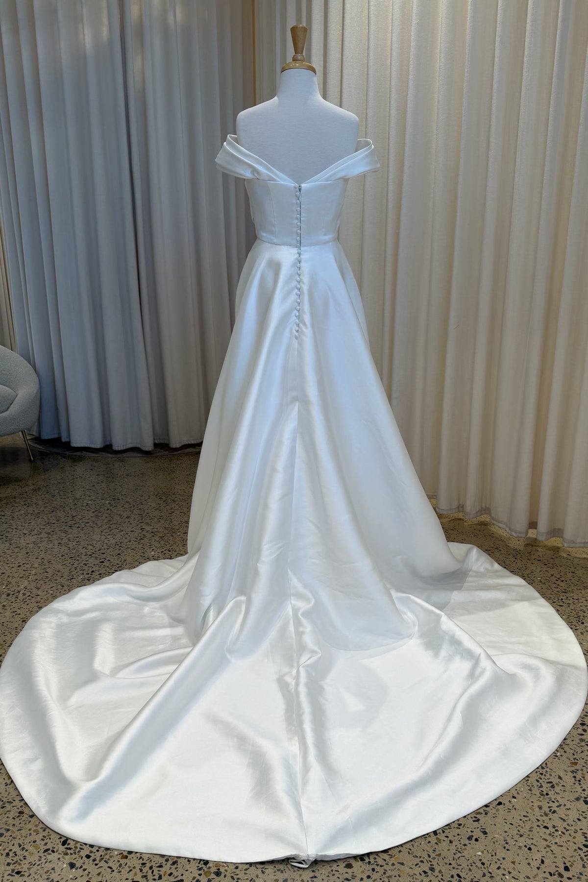 Clara - Size 8