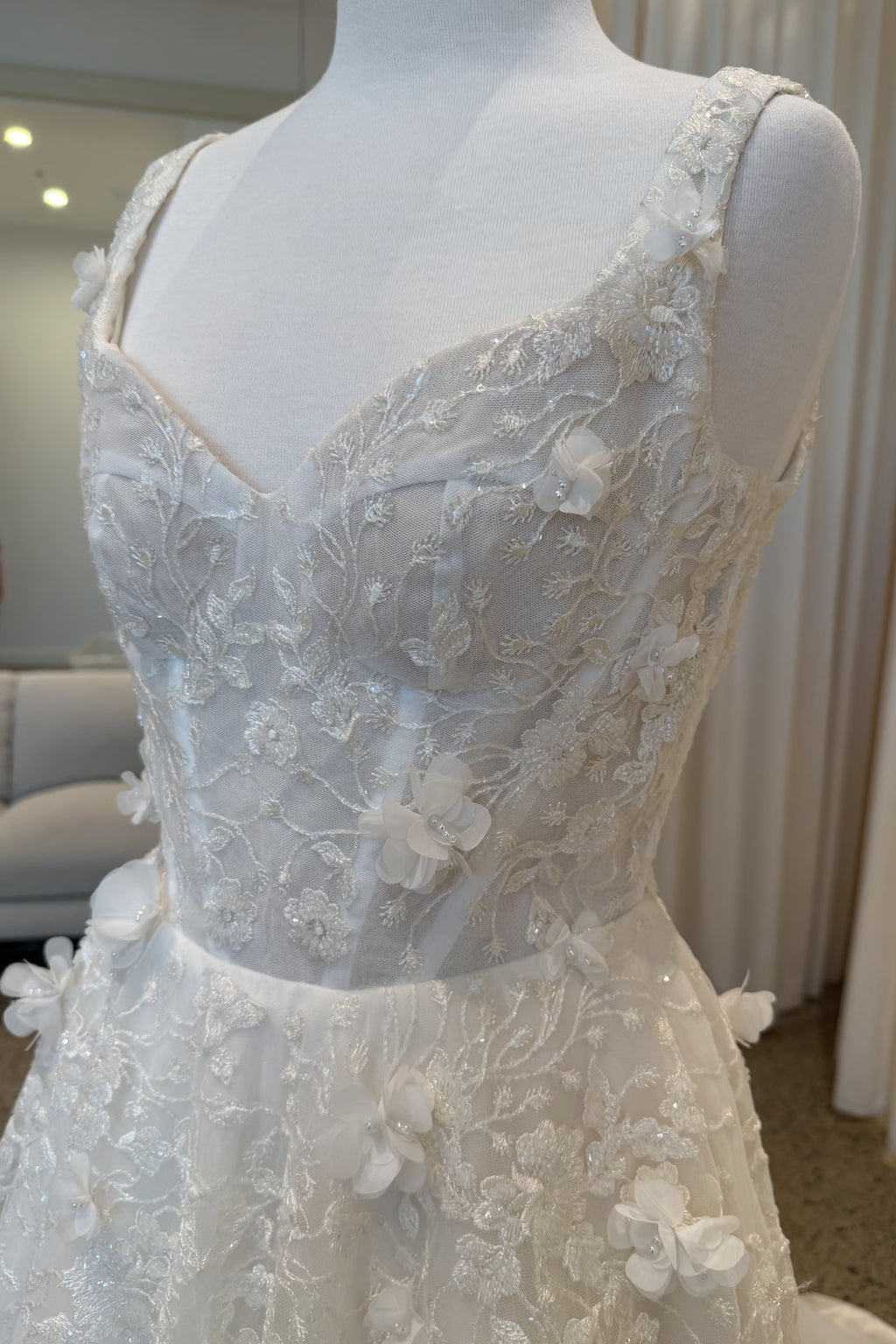 Love Lace - Size 8