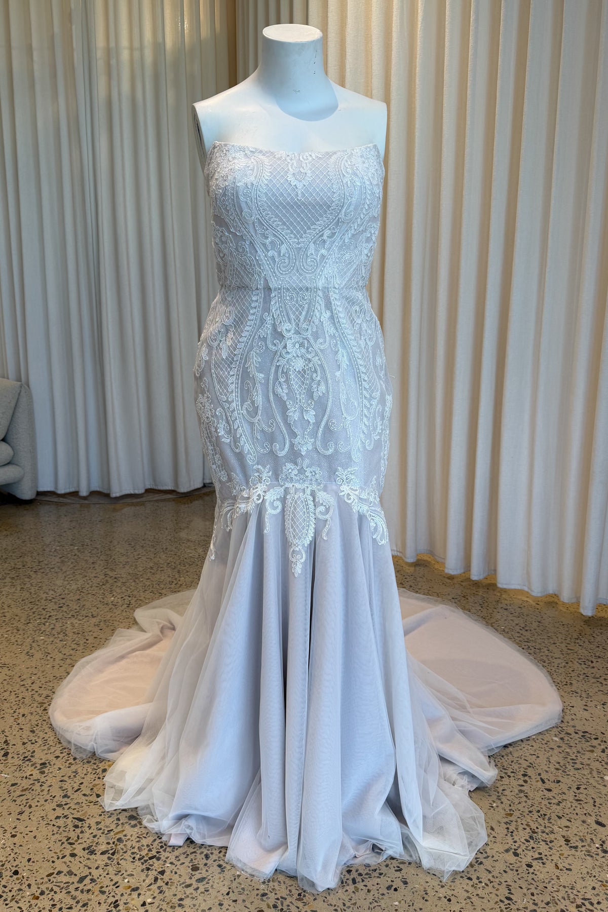 Simone - Size 18
